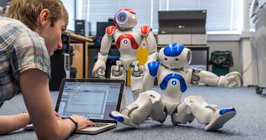 school-computer-sciences-robots